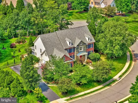 5874 Iron Stone Ct, Centreville, VA 20120