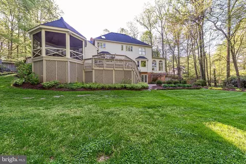 6528 Heather Brook Ct, Mclean, VA 22101 photo 3