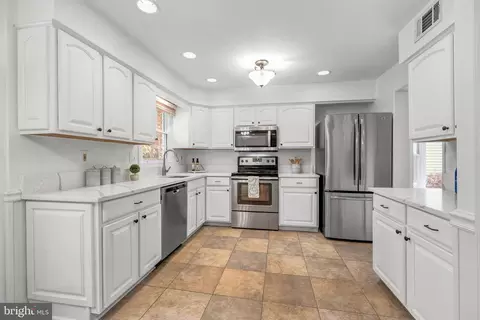 Kitchen - 3647 Beech Down Dr, Chantilly, VA 20151 photo 1 of 3