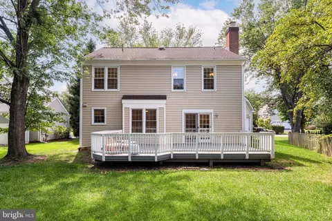 Exterior - 3647 Beech Down Dr, Chantilly, VA 20151 photo 3 of 5
