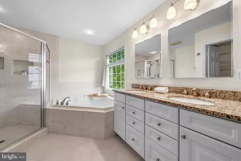 Bath - 3647 Beech Down Dr, Chantilly, VA 20151 photo 1 of 6