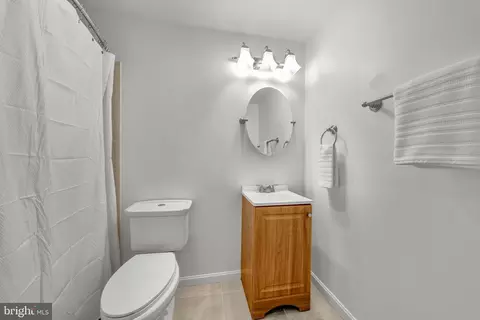 Bath - 3647 Beech Down Dr, Chantilly, VA 20151 photo 6 of 6