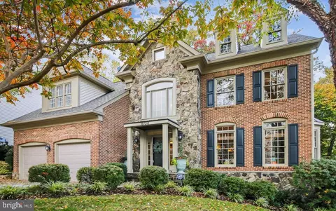 6128 Stegen Dr, Alexandria, VA 22310