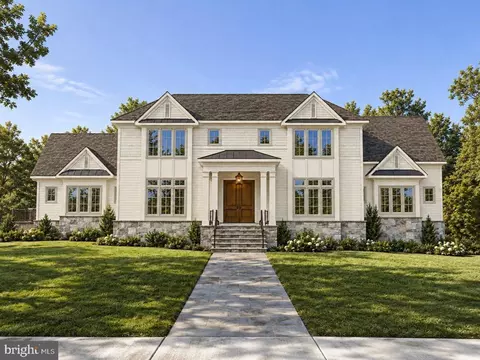 5921 Autumn Dr, Mclean, VA 22101