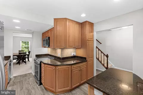 Kitchen - 8942 Astongale Ct, Springfield, VA 22152 photo 1 of 6