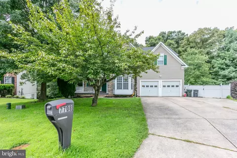 Exterior - 7708 Tanner Robert Ct, Springfield, VA 22153 photo 6 of 13