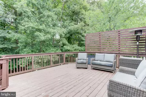 Exterior - 7708 Tanner Robert Ct, Springfield, VA 22153 photo 8 of 13