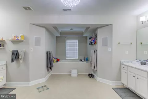 Bath - 7708 Tanner Robert Ct, Springfield, VA 22153 photo 1 of 4