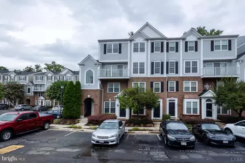 5924 Terrapin Pl #301, Alexandria, VA 22310