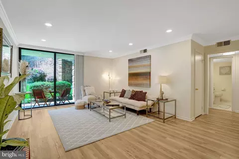 3109 Patrick Henry Dr #627, Falls Church, VA 22044