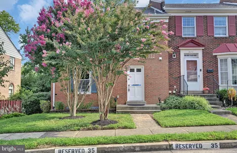 Exterior - 8069 Powderbrook Ln, Springfield, VA 22153 photo 1 of 4