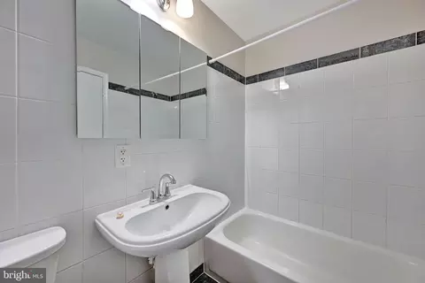 Bath - 8069 Powderbrook Ln, Springfield, VA 22153 photo 3 of 3
