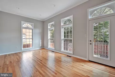Living - 8069 Powderbrook Ln, Springfield, VA 22153 photo 3 of 8