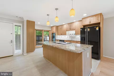 Kitchen - 2017 Wethersfield Ct, Reston, VA 20191 photo 2 of 5