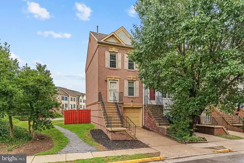 3022 Kings Village Rd, Alexandria, VA 22306