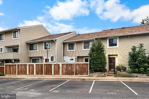 8627 Village Way, Alexandria, VA 22309