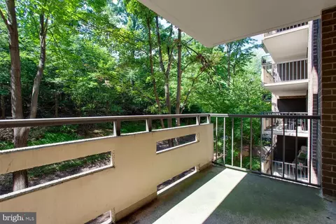 Exterior - 1808 Old Meadow Rd #404, Mclean, VA 22102 photo 2 of 6