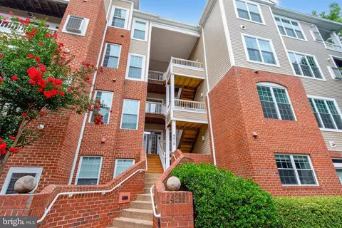 4210 S Mozart Brigade Ln #4210S, Fairfax, VA 22033