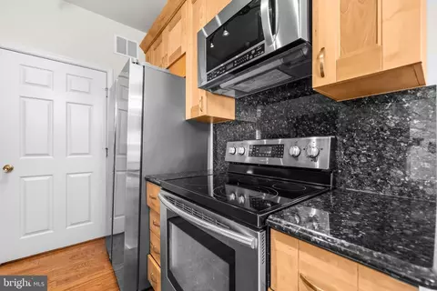 Kitchen - 1570 Spring Gate Dr #7203, Mclean, VA 22102 photo 3 of 3