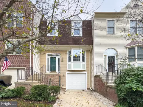 Exterior - 8111 Squirrel Run Rd, Springfield, VA 22152 photo 6 of 13