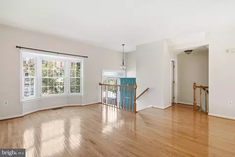 Living - 8111 Squirrel Run Rd, Springfield, VA 22152 photo 13 of 19