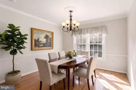 Dining - 8111 Squirrel Run Rd, Springfield, VA 22152 photo 1 of 4