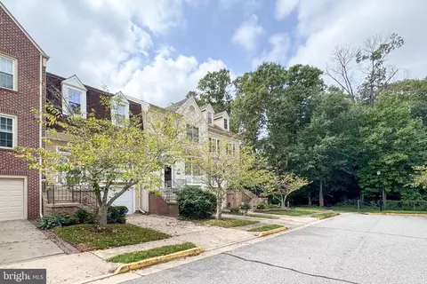 Exterior - 8111 Squirrel Run Rd, Springfield, VA 22152 photo 13 of 13