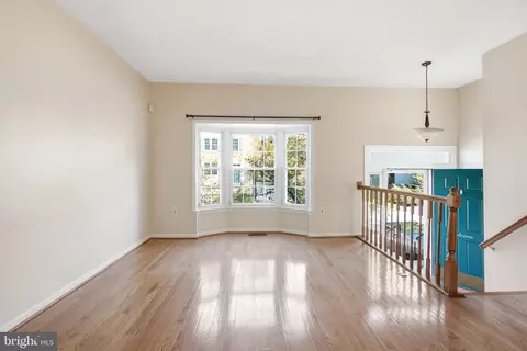 Living - 8111 Squirrel Run Rd, Springfield, VA 22152 photo 12 of 19