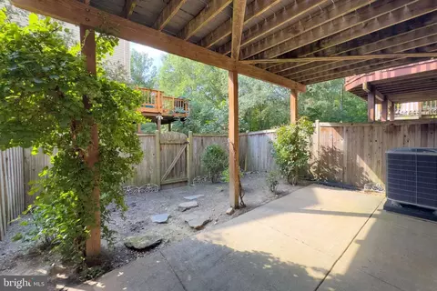Exterior - 8111 Squirrel Run Rd, Springfield, VA 22152 photo 8 of 13
