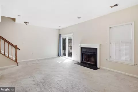 Living - 8111 Squirrel Run Rd, Springfield, VA 22152 photo 19 of 19