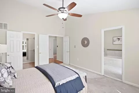 Bedroom - 8111 Squirrel Run Rd, Springfield, VA 22152 photo 5 of 8