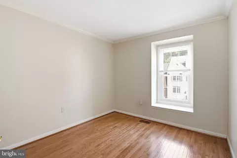 Bedroom - 8111 Squirrel Run Rd, Springfield, VA 22152 photo 7 of 8