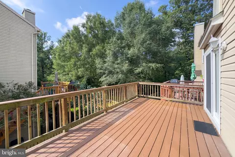 Exterior - 8111 Squirrel Run Rd, Springfield, VA 22152 photo 10 of 13