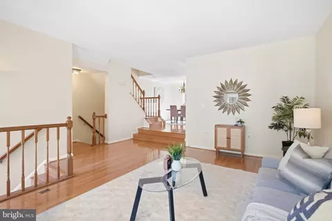 Living - 8111 Squirrel Run Rd, Springfield, VA 22152 photo 9 of 19