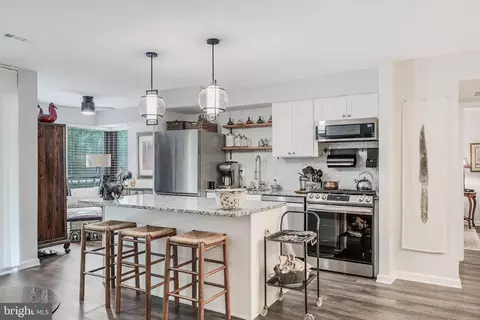11220 Chestnut Grove Sq #13, Reston, VA 20190