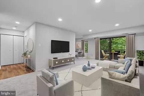 6001 Arlington Blvd #423, Falls Church, VA 22044