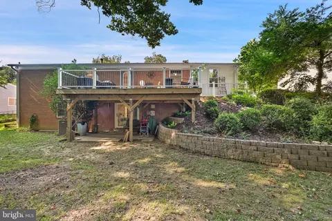 Exterior - 6605 Holford Ln, Springfield, VA 22152 photo 5 of 5