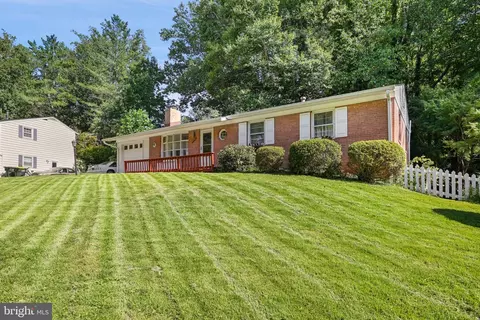 Exterior - 6605 Holford Ln, Springfield, VA 22152 photo 1 of 5