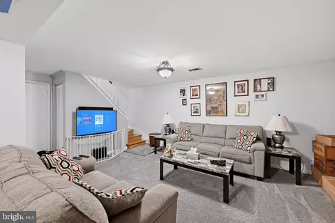 Other - 6605 Holford Ln, Springfield, VA 22152 photo 8 of 10