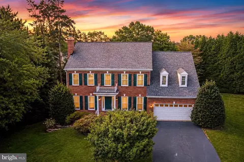 7840 Preakness Ln, Fairfax Station, VA 22039