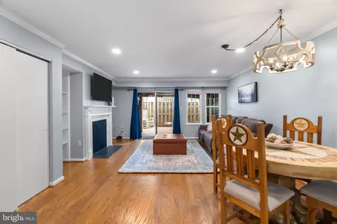 3401 Lakeside View Dr #18-3, Falls Church, VA 22041
