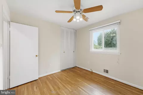 Bedroom - 5506 Ventnor Ln, Springfield, VA 22151 photo 1 of 10