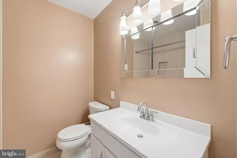 Bath - 5506 Ventnor Ln, Springfield, VA 22151 photo 1 of 5