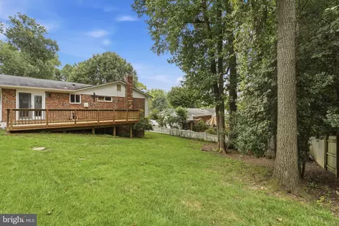 Exterior - 5506 Ventnor Ln, Springfield, VA 22151 photo 6 of 17