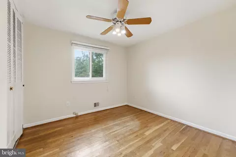 Bedroom - 5506 Ventnor Ln, Springfield, VA 22151 photo 3 of 10