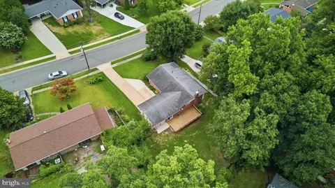 View/Area - 5506 Ventnor Ln, Springfield, VA 22151 photo 5 of 6