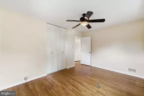 Bedroom - 5506 Ventnor Ln, Springfield, VA 22151 photo 5 of 10