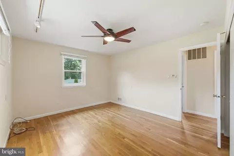 Bedroom - 5506 Ventnor Ln, Springfield, VA 22151 photo 10 of 10