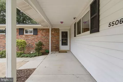 Exterior - 5506 Ventnor Ln, Springfield, VA 22151 photo 4 of 17