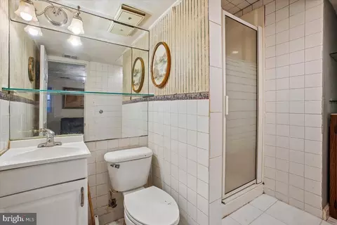 Bath - 7790 Euclid Way, Springfield, VA 22153 photo 3 of 3